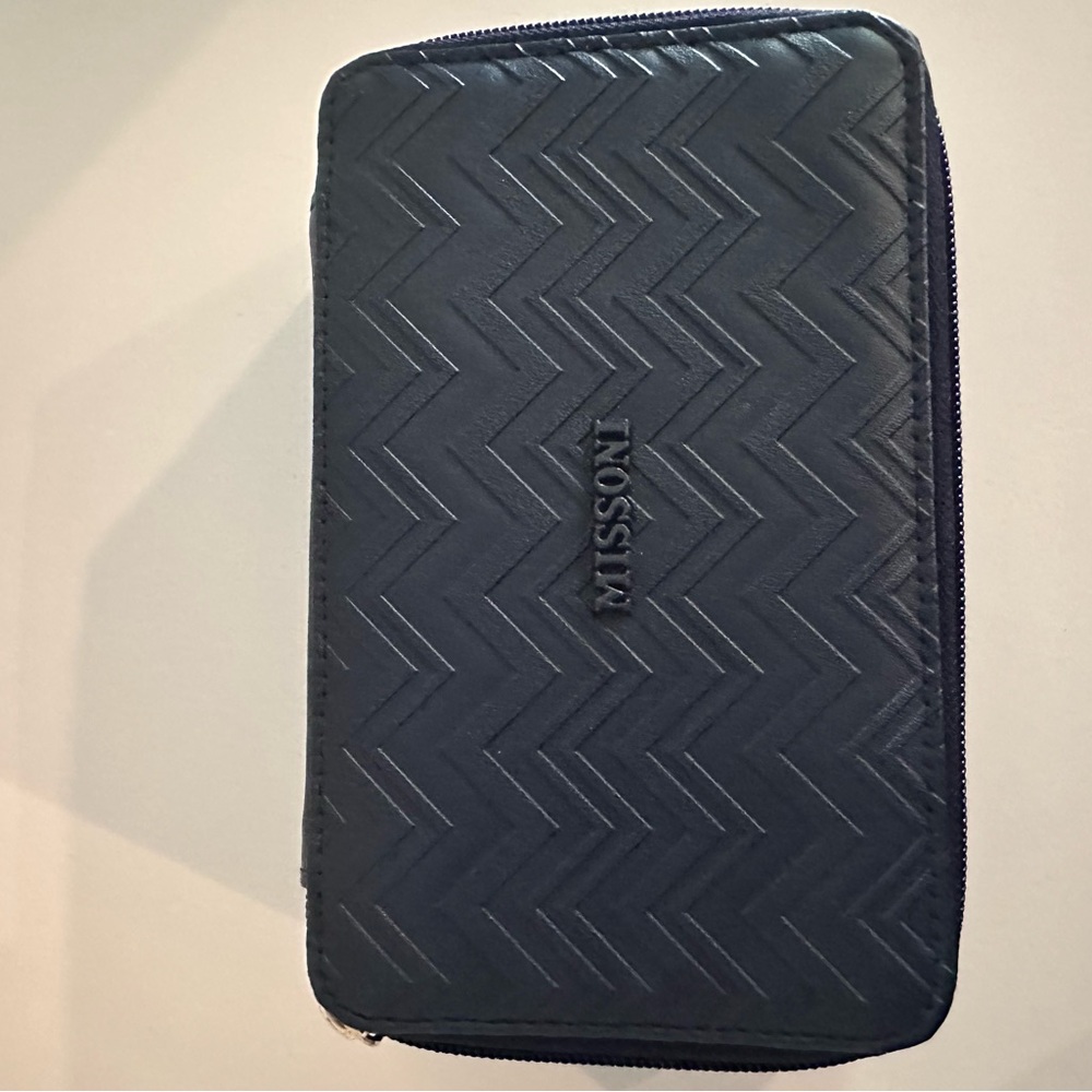 Missing Amenity Kit x Delta case